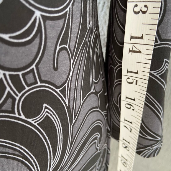 Cleo ladies dress size 12 - very flattering shape, black, grey and white - Picture 7 of 8